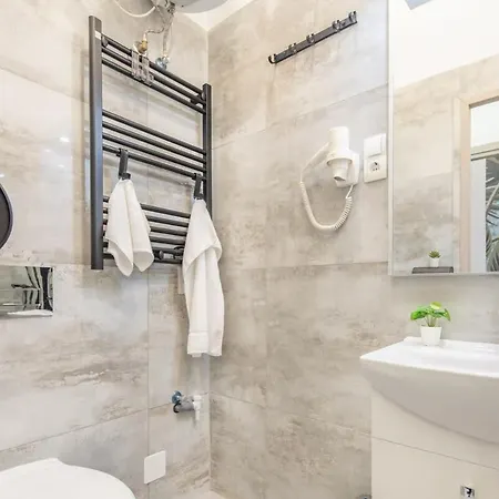 Very New And Modern Daire