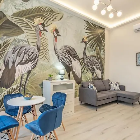 Very New And Modern דירה
