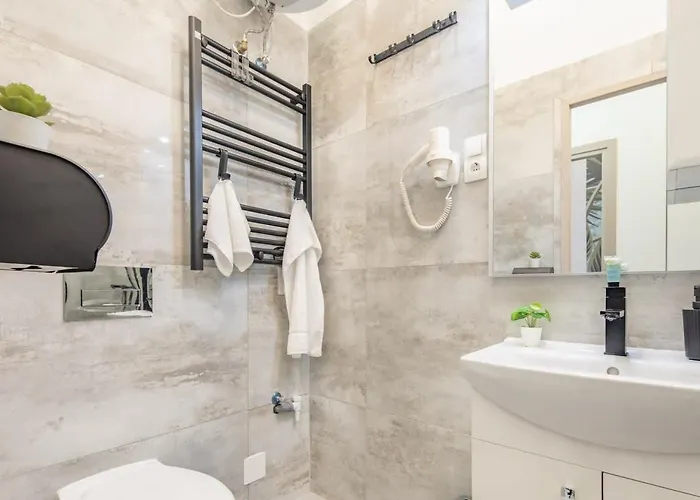 Very New And Modern Apartament
